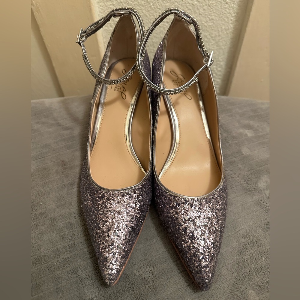 Jewel Badgley  Mischka Pointed Silver Glitter Ankle Strap Heels Size 9